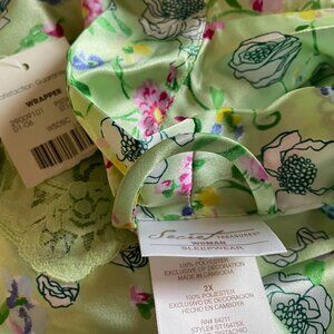 Ladies 2X T strap night gown